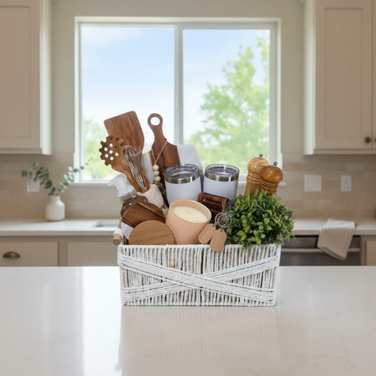 Home Sweet Home ready-to-gift Realtor closing basket presented during a real estate closing with clients | Kintoir